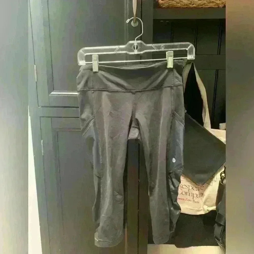 Lululemon performance leggings size 4